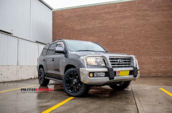 TOYOTA LANDCRUSIER VAPOR MATTE BLACK